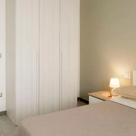 De Rosa 4 Posti Letto, Vicino Al Centro E Al Mare, Con Terrazza, Aria Condizionata, Parcheggio Privato E Wifi *