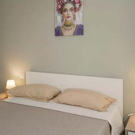 Appartement De Rosa 4 Posti Letto, Vicino Al Centro E Al Mare, Con Terrazza, Aria Condizionata, Parcheggio Privato E Wifi *